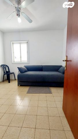 דירה, אלי כהן, בת ים