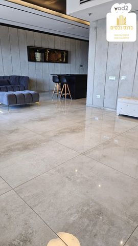 דירה, יצחק שדה 8, דרום מערב ותיק, בת ים