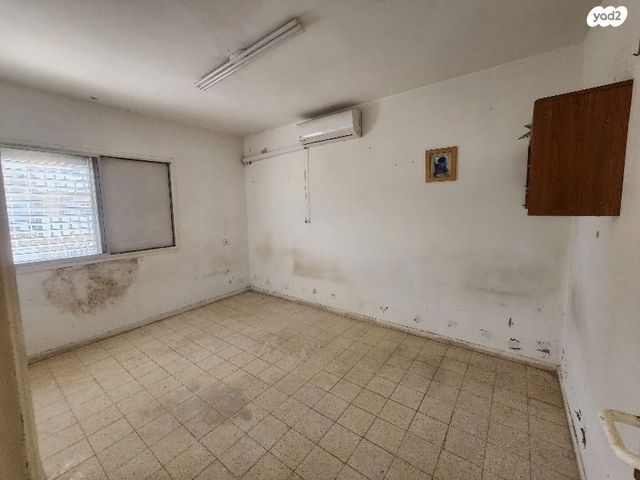 דירה, הרב מסעוד אלפסי, ברית כהונה, נתיבות