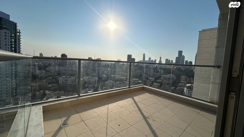 שכונת יהלום, מרכז העיר ב