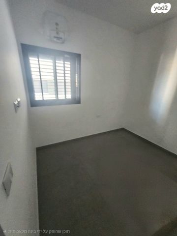 דירה, הרא"ה 153, עליות, רמת גן