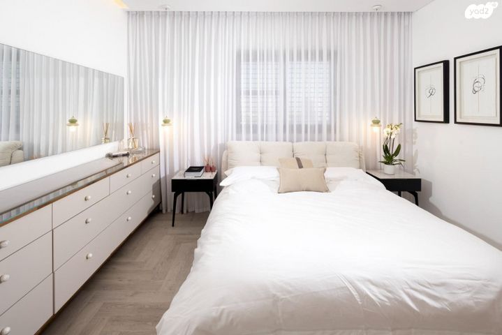 דירה, לאה גולדברג, חתני פרס ישראל, באר יעקב