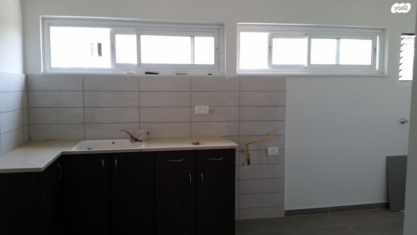 דירה, באר אורה 12, נווה רם, שיכון מזרחי, רמת גן