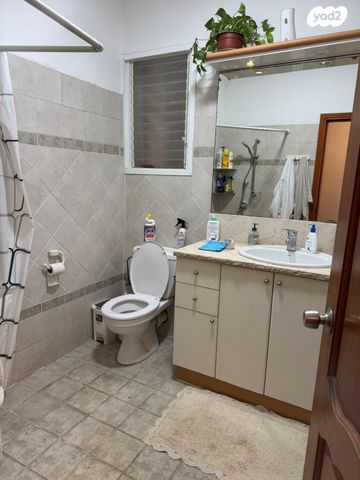 דירה, האר"י, נווה עמל, הרצליה