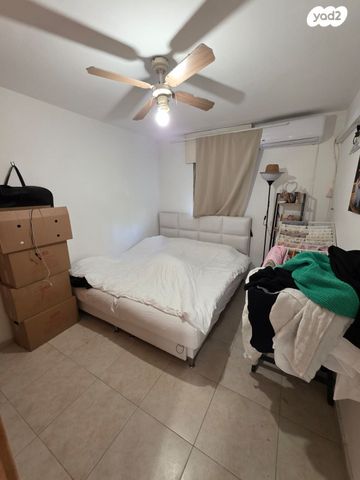 דירה, אלופי צה"ל 12, קרית שרת מזרח, חולון