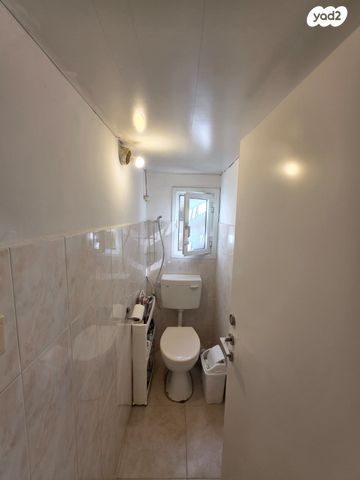 דירה, אלופי צה"ל 12, קרית שרת מזרח, חולון