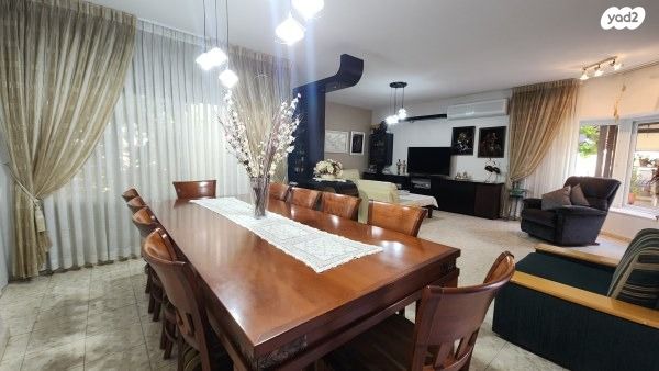 בית פרטי/ קוטג', אורנית