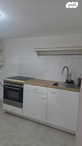 משרדים, חניאל