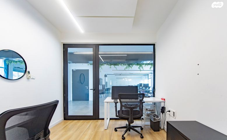 משרדים, מונטיפיורי, הרכבת, תל אביב יפו