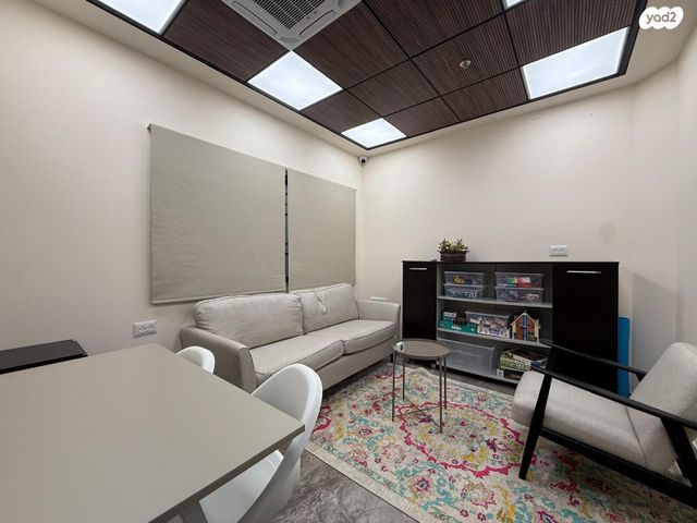 משרדים, שדרות מנחם אריאב 20, צפונית / רסקו, נצרת עילית / נוף הגליל