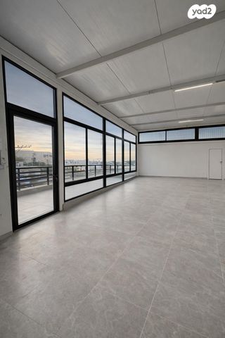 חנויות/ שטח מסחרי, עספיא, עספיא