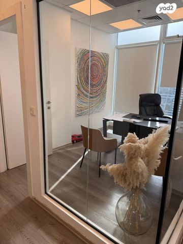 משרדים, מצדה, בני ברק