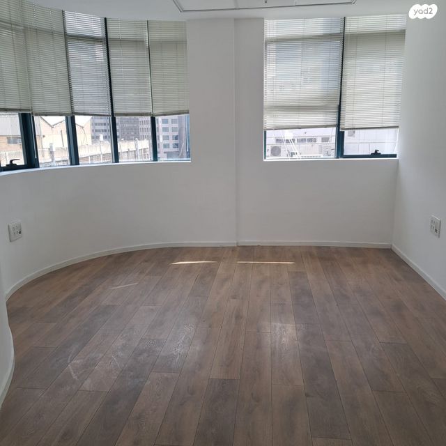 משרדים, תובל 30, בורסה, רמת גן