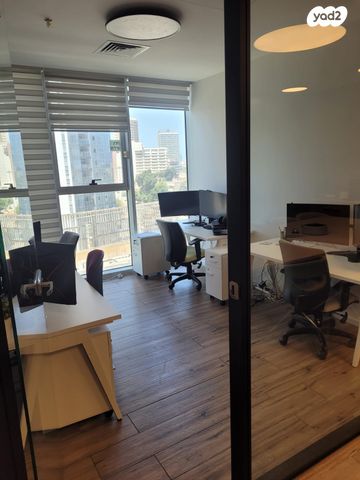 דרך מנחם בגין 151