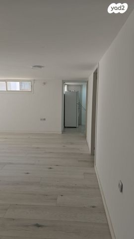 משרדים, חניאל