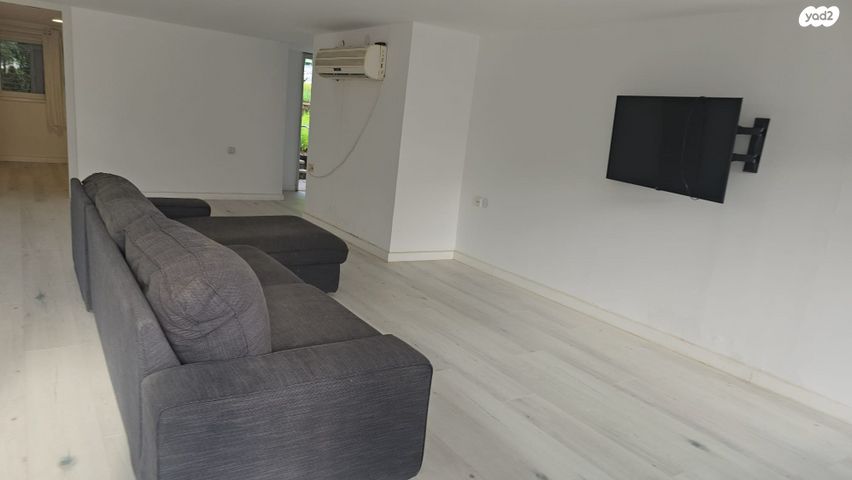 משרדים, חניאל