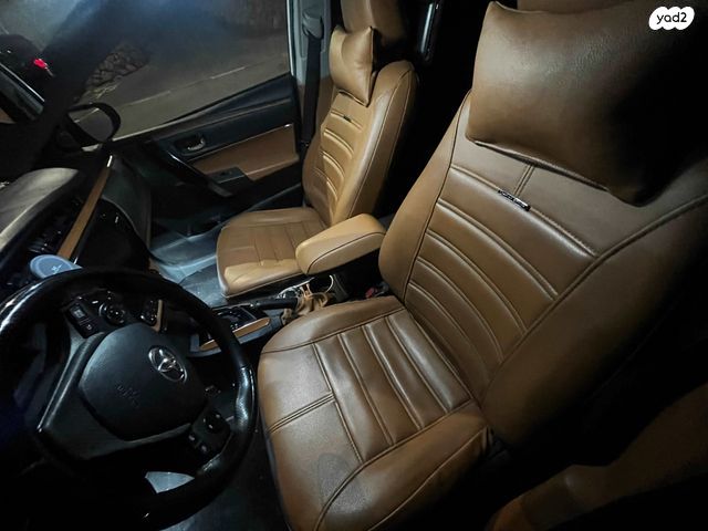 מודעת רכב טויוטה קורולה