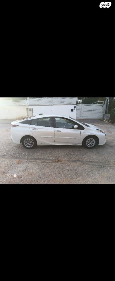 מודעת רכב טויוטה פריוס