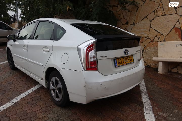 טויוטה פריוס