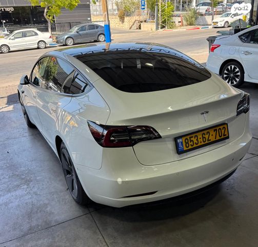 טסלה מודל 3