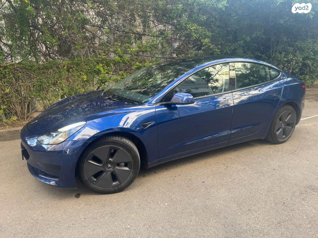 מודעת רכב טסלה מודל 3