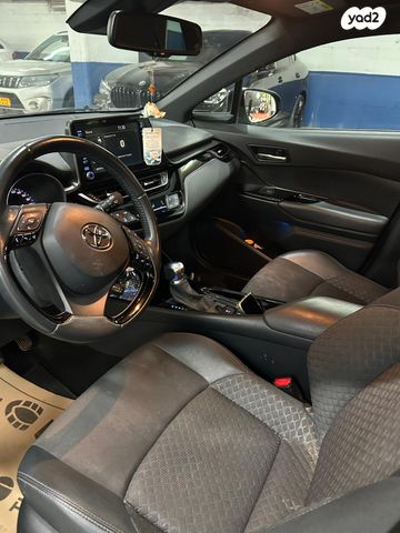 טויוטה C-HR