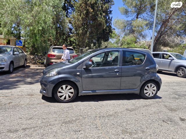 טויוטה אייגו