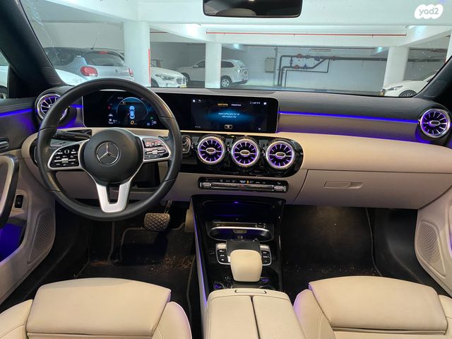 מודעת רכב מרצדס-בנץ CLA