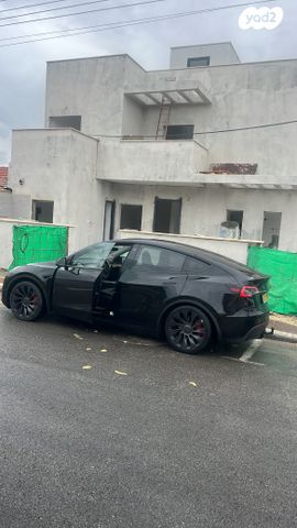 מודעת רכב טסלה מודל Y