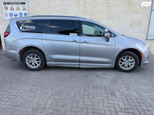 מודעת רכב קרייזלר פסיפיקה