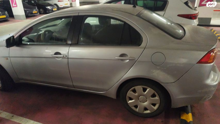 מודעת רכב מיצובישי לנסר