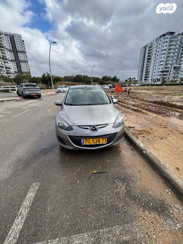 מודעת רכב מאזדה 2