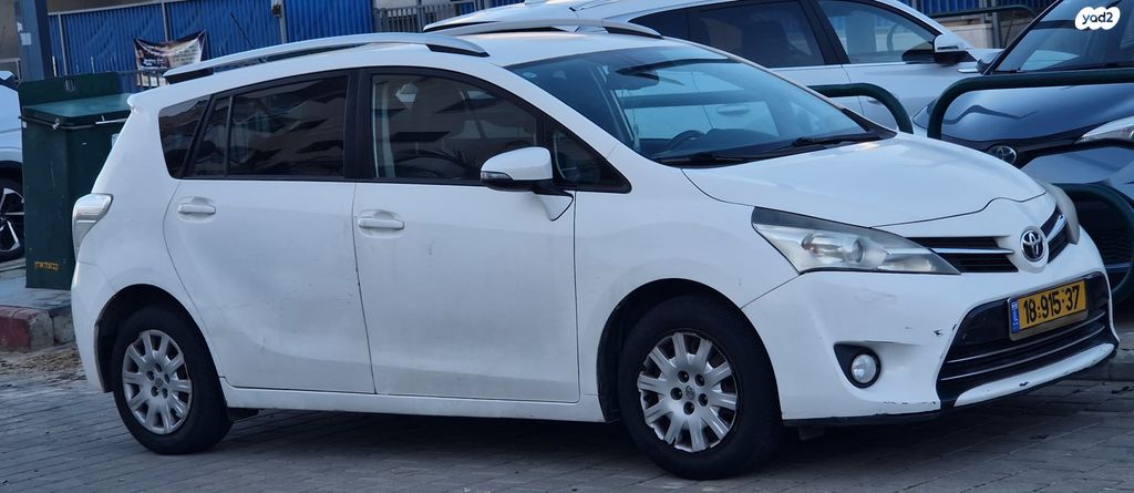 מודעת רכב טויוטה ורסו