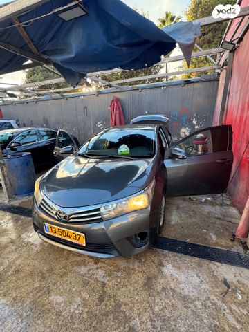 טויוטה קורולה