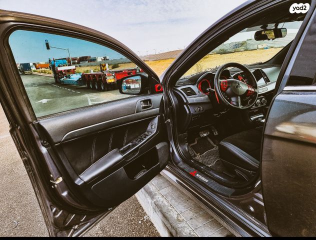 מיצובישי לנסר