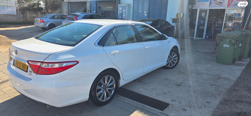 טויוטה קאמרי