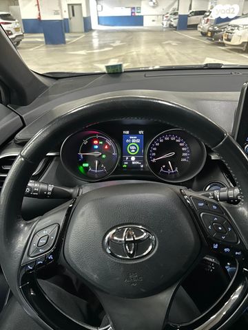 טויוטה C-HR