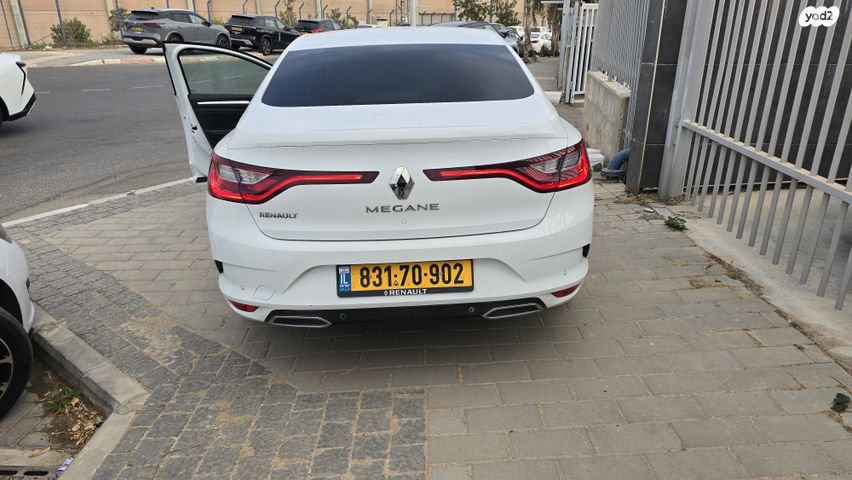 רנו מגאן