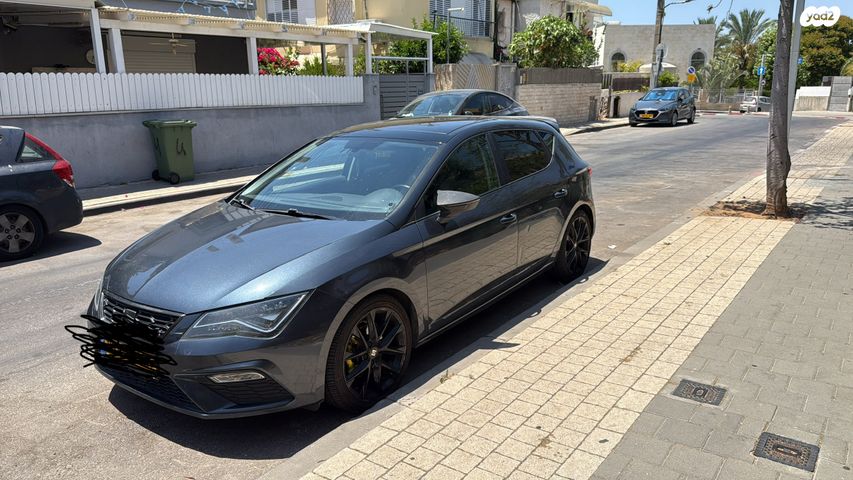 מודעת רכב סיאט לאון