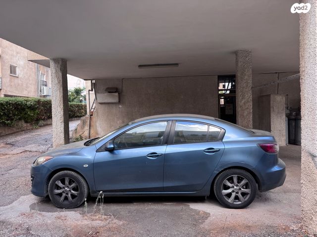 מודעת רכב מאזדה 3