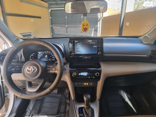 מודעת רכב טויוטה יאריס קרוס