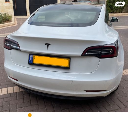 טסלה מודל 3