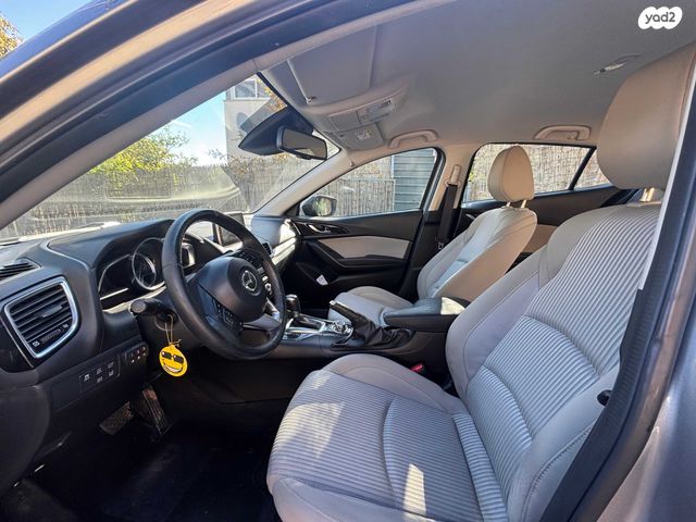 מודעת רכב מאזדה 3