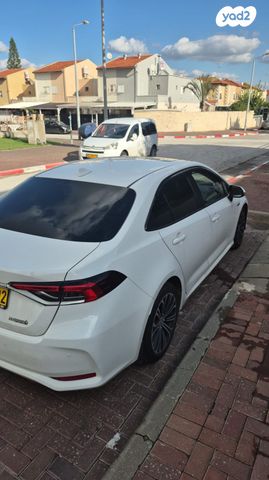 מודעת רכב טויוטה קורולה