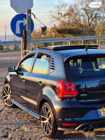 פולקסווגן פולו 