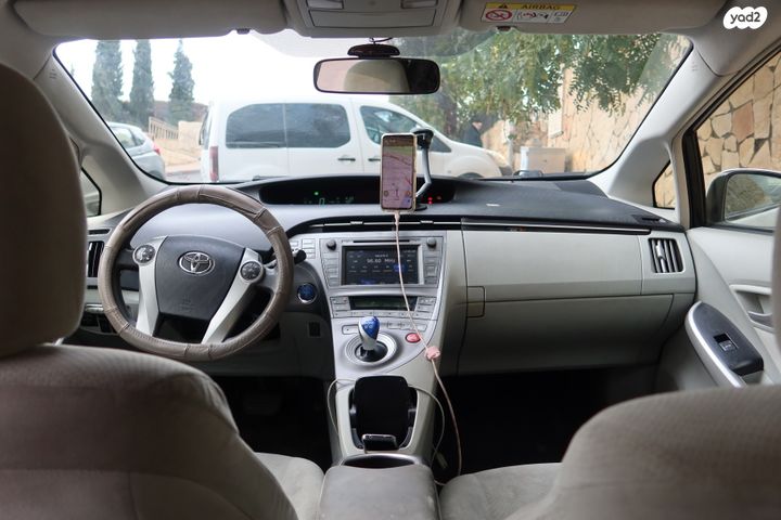 מודעת רכב טויוטה פריוס