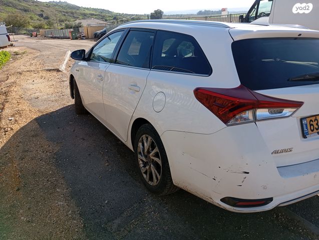 מודעת רכב טויוטה אוריס