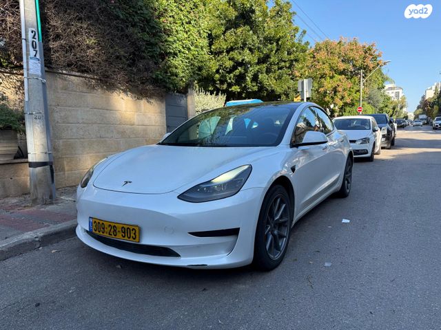 מודעת רכב טסלה מודל 3