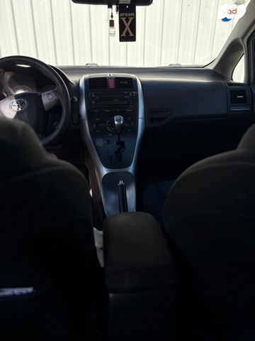 טויוטה אוריס