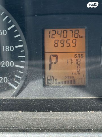 מודעת רכב מרצדס-בנץ ויטו